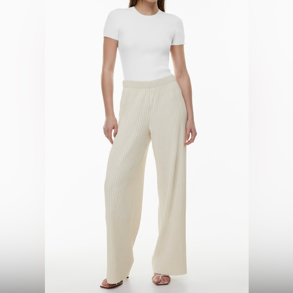 Aritzia Babaton “Skilled” Cream Wide-Leg Pleated Pants Size Large